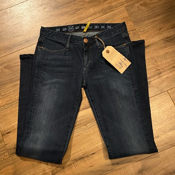 🥳HPx2🥳🖤🎉HP🎉Earnest Sewn Ali dark wash jeans size 26 - Picture 3 of 4